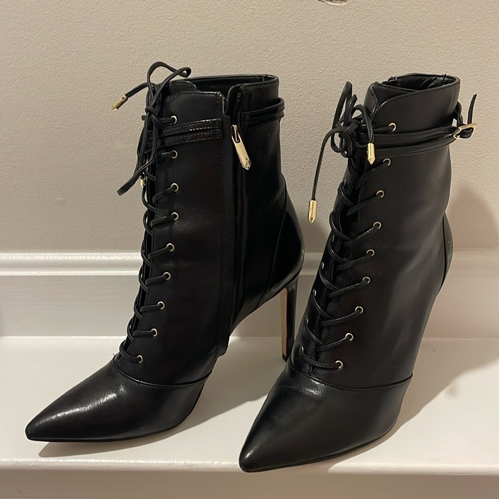 Sam Wdelman black heeled booties
